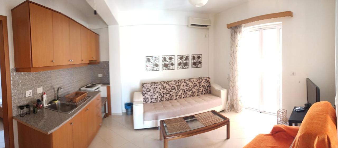 Achilles Apartments Sarandë Buitenkant foto