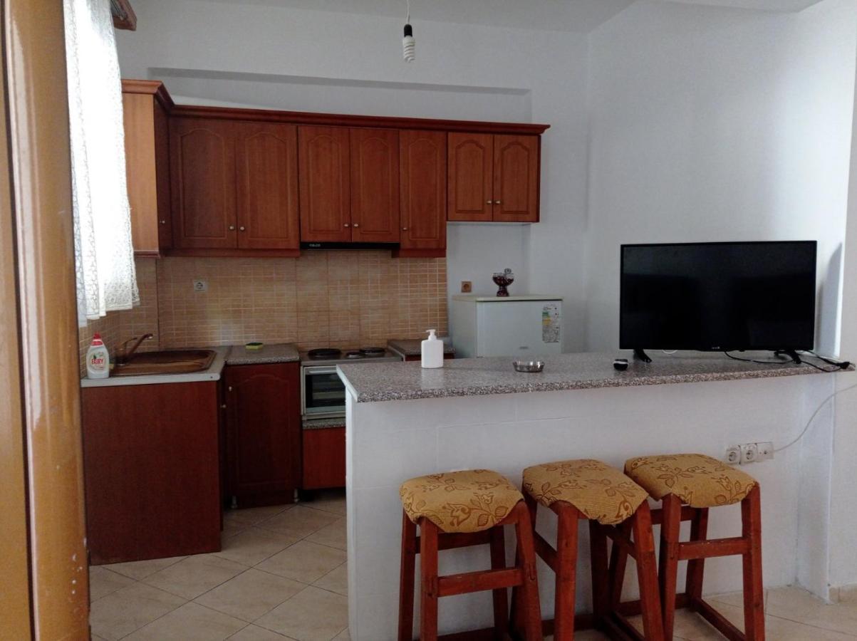 Achilles Apartments Sarandë Buitenkant foto
