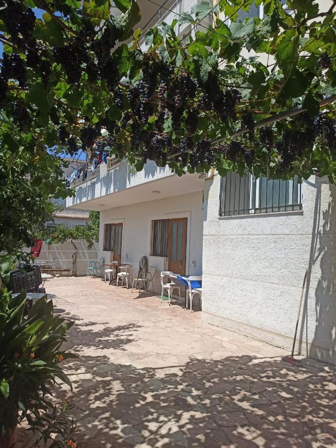 Achilles Apartments Sarandë Buitenkant foto
