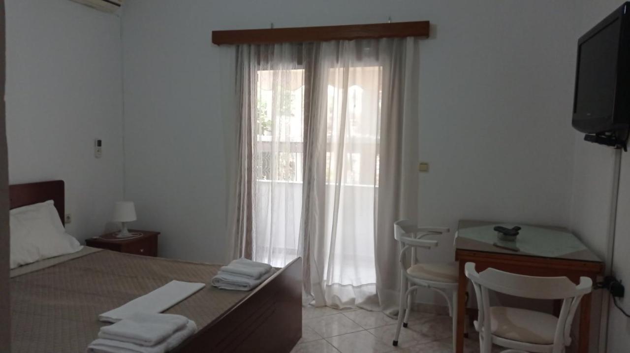 Achilles Apartments Sarandë Buitenkant foto