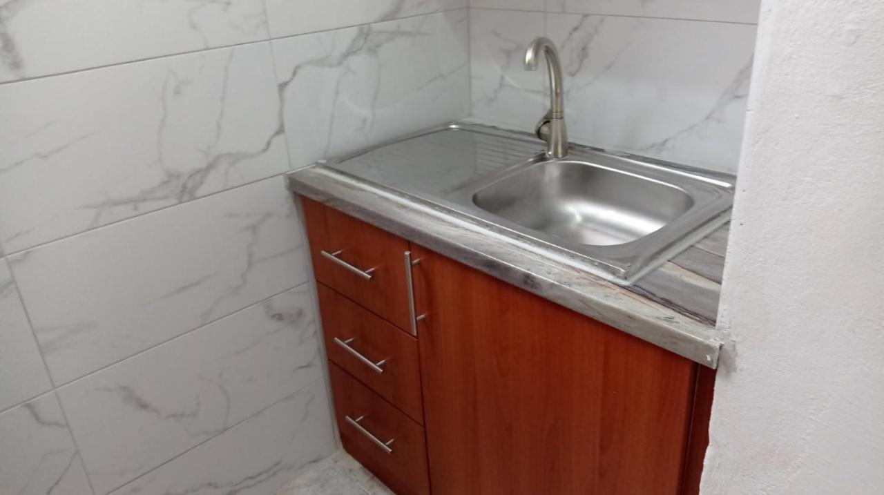 Achilles Apartments Sarandë Buitenkant foto