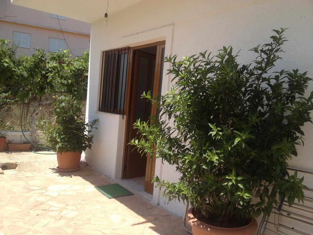 Achilles Apartments Sarandë Buitenkant foto