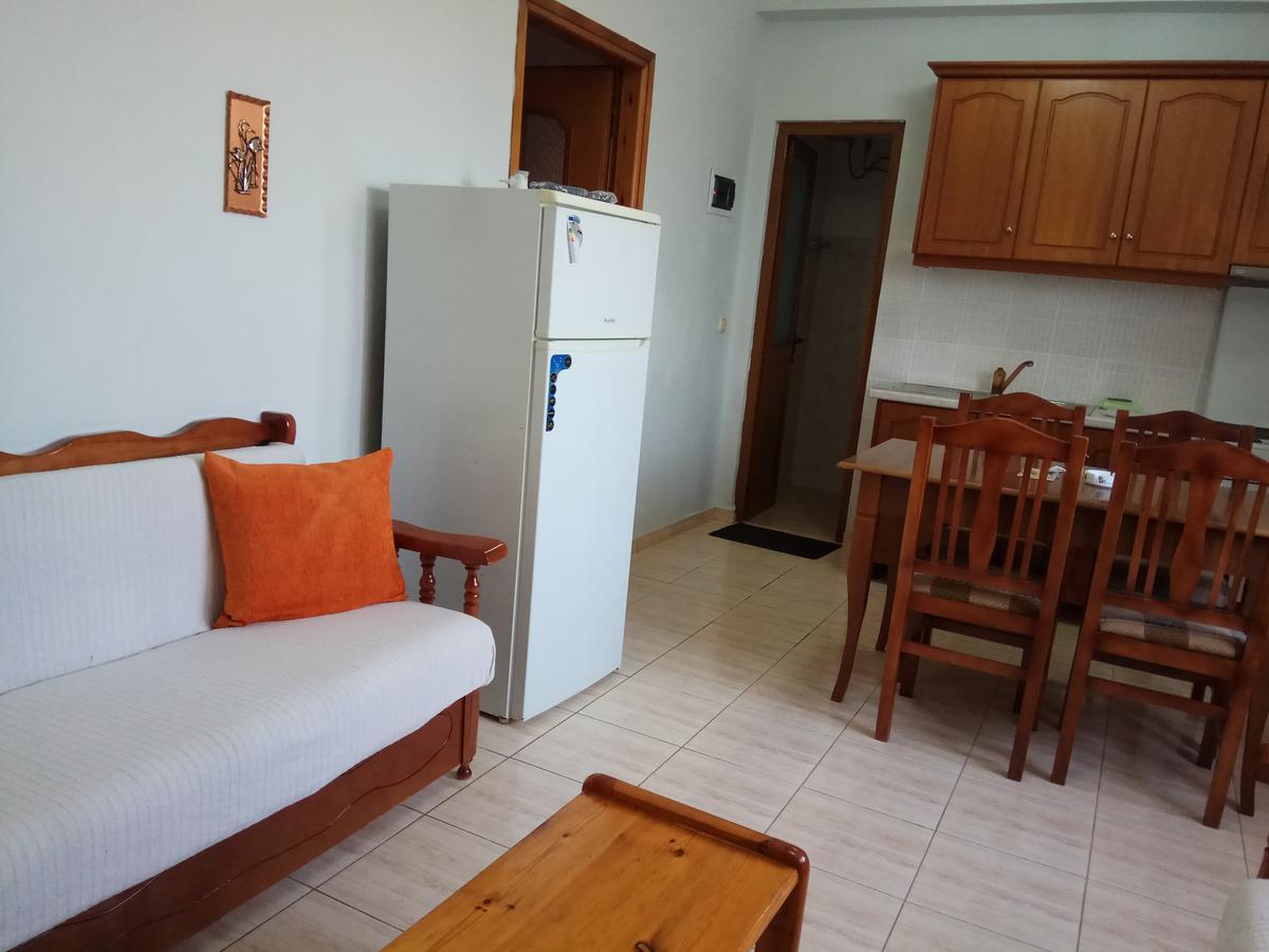 Achilles Apartments Sarandë Buitenkant foto